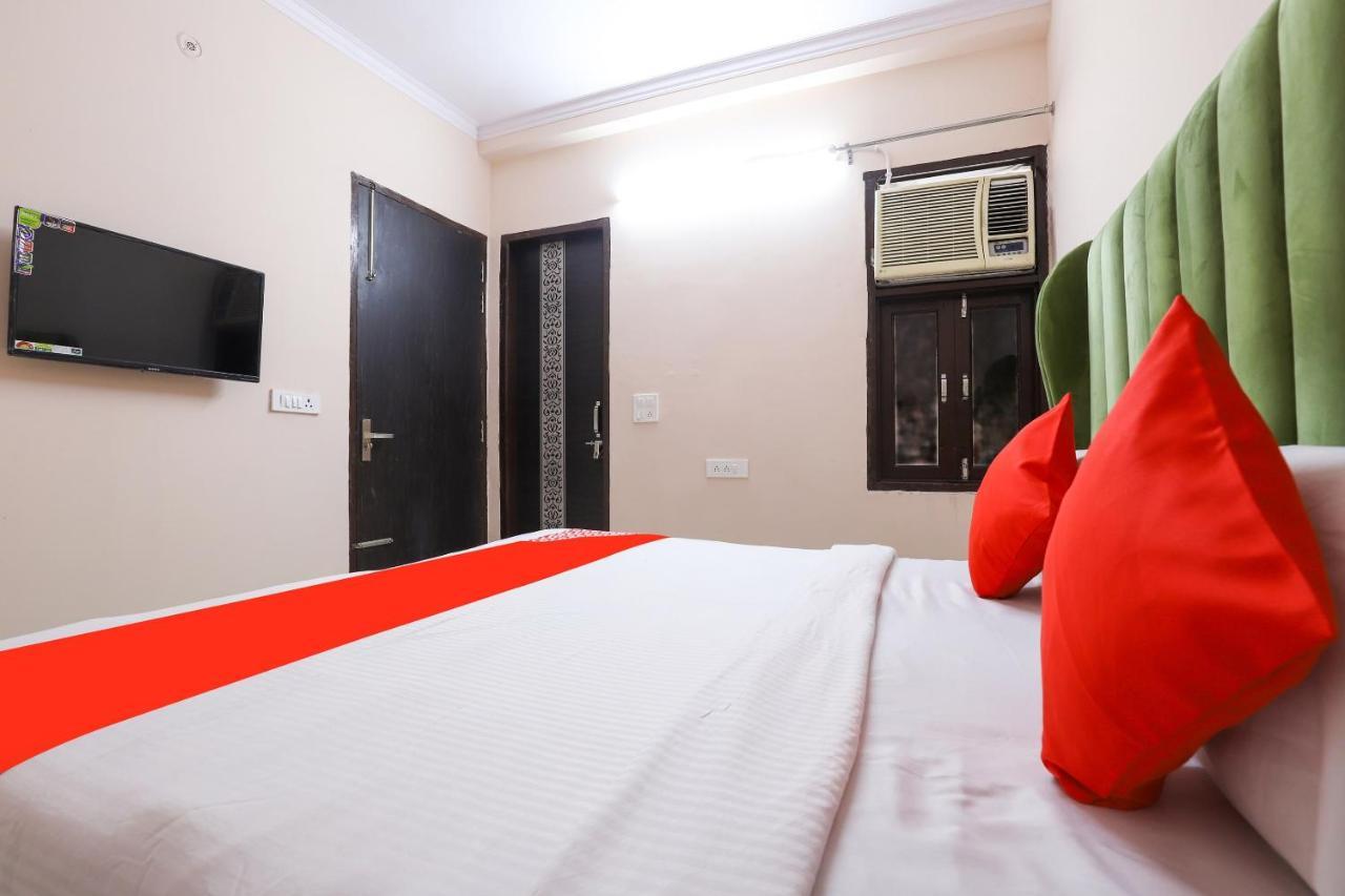 Oyo 77819 Shahdara Inn นิวเดลี ภายนอก รูปภาพ