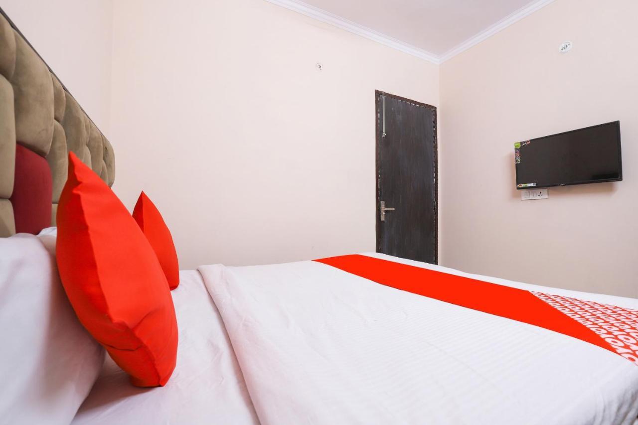 Oyo 77819 Shahdara Inn นิวเดลี ภายนอก รูปภาพ