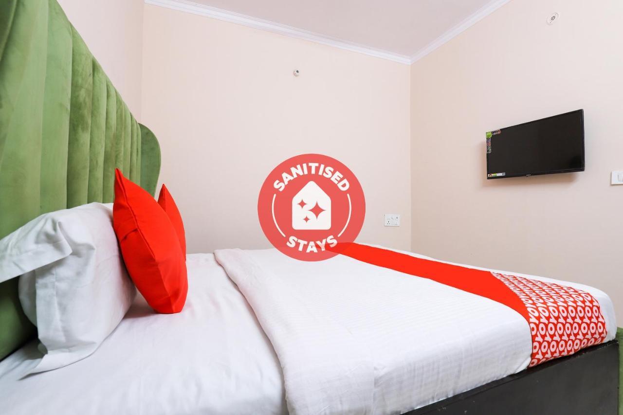 Oyo 77819 Shahdara Inn นิวเดลี ภายนอก รูปภาพ