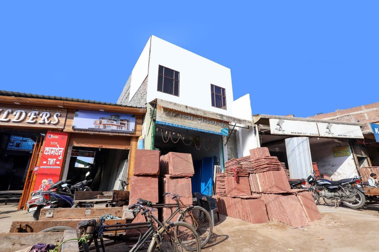 Oyo 77819 Shahdara Inn นิวเดลี ภายนอก รูปภาพ
