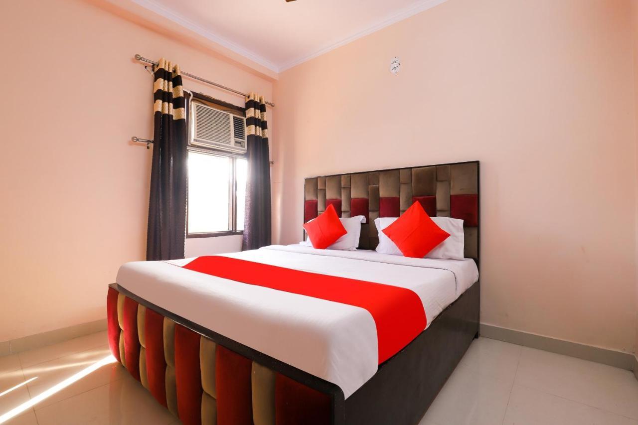 Oyo 77819 Shahdara Inn นิวเดลี ภายนอก รูปภาพ